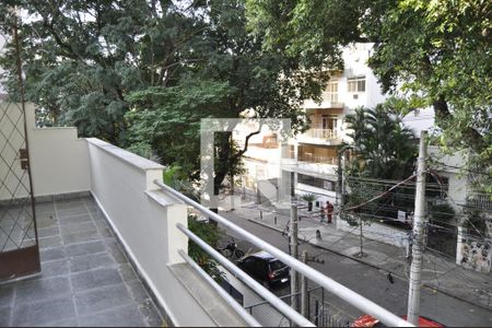 Apartamento à venda com 183m², 4 quartos e sem vagaVaranda