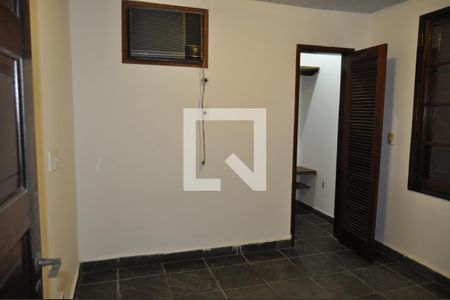 Apartamento à venda com 183m², 4 quartos e sem vagaQuarto 3