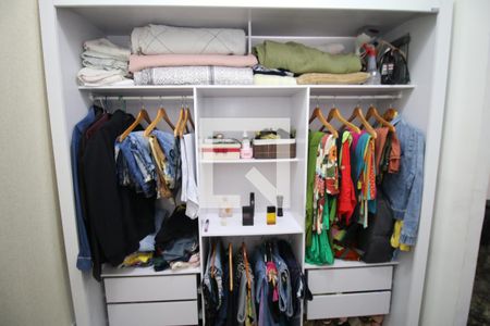Closet de casa à venda com 2 quartos, 100m² em Braz de Pina, Rio de Janeiro