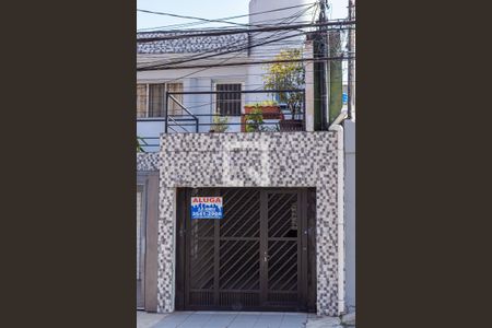 Casa para alugar com 30m², 1 quarto e 1 vaga Casa para alugar com 30m², 1 quarto e 1 vagaFachada