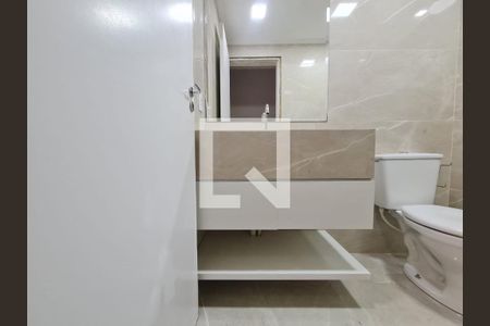 Apartamento para alugar com 42m², 2 quartos e 1 vaga Apartamento para alugar com 42m², 2 quartos e 1 vagaBanheiro social