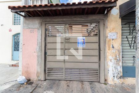 Casa para alugar com 75m², 2 quartos e 1 vaga Casa para alugar com 75m², 2 quartos e 1 vagaFachada