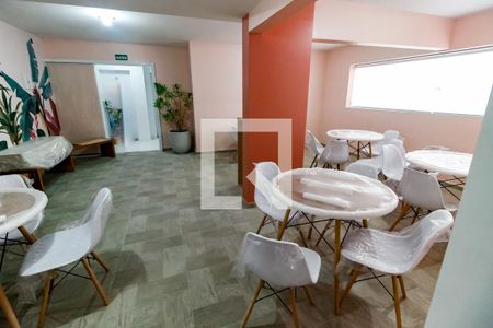 Apartamento para alugar com 57m², 2 quartos e 1 vaga Apartamento para alugar com 57m², 2 quartos e 1 vagaÁrea comum - Salão de festas