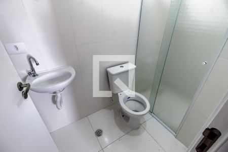 Apartamento para alugar com 57m², 2 quartos e 1 vaga Apartamento para alugar com 57m², 2 quartos e 1 vagaBanheiro da Suíte