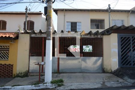 Casa à venda com 116m², 2 quartos e 2 vagasFachada