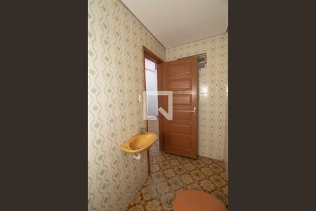 Casa para alugar com 150m², 2 quartos e 2 vagasBanheiro de Serviço