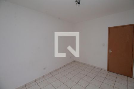 Casa para alugar com 150m², 2 quartos e 2 vagasQuarto