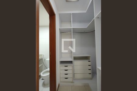 Apartamento para alugar com 137m², 3 quartos e 2 vagasCloset da suíte