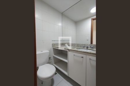 Apartamento para alugar com 137m², 3 quartos e 2 vagasBanheiro Social