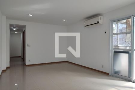 Sala de apartamento para alugar com 3 quartos, 137m² em Jacarepaguá, Rio de Janeiro