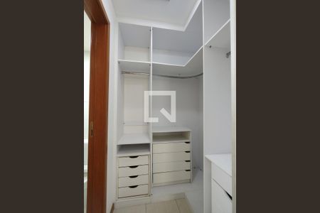 Apartamento para alugar com 137m², 3 quartos e 2 vagasCloset da suíte
