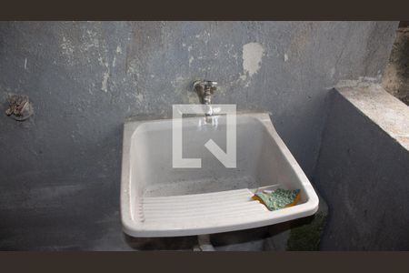 Casa para alugar com 48m², 2 quartos e 1 vagaÁrea de serviço