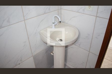 Casa para alugar com 48m², 2 quartos e 1 vagaBanheiro 2