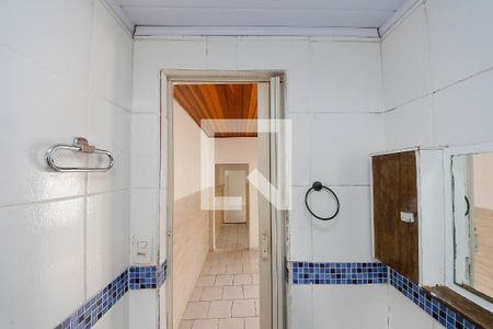 Banheiro de casa para alugar com 1 quarto, 60m² em Vila California, São Paulo