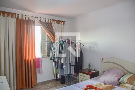 Casa à venda com 213m², 3 quartos e 2 vagasQuarto 2