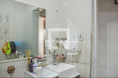 Casa à venda com 213m², 3 quartos e 2 vagasBanheiro 2