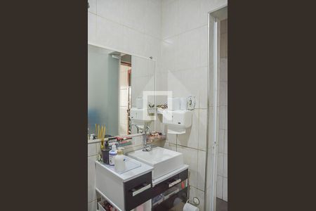 Casa à venda com 213m², 3 quartos e 2 vagasBanheiro 2