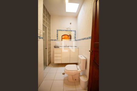 Casa à venda com 220m², 5 quartos e 2 vagasBanheiro da Suíte 1