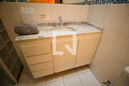 Casa à venda com 220m², 5 quartos e 2 vagasBanheiro da Suíte 1