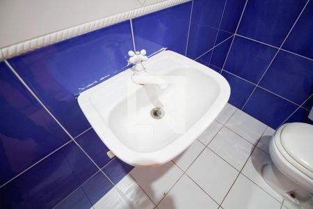 Casa à venda com 220m², 5 quartos e 2 vagasBanheiro Social