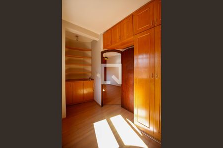 Casa à venda com 220m², 5 quartos e 2 vagasCloset da Suíte 1