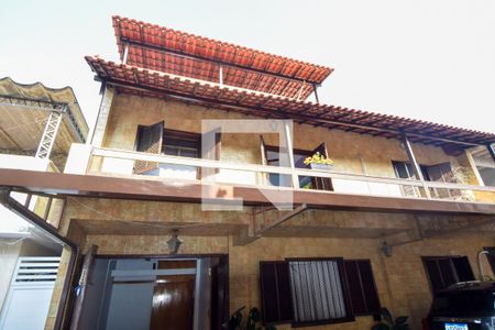 Casa para alugar com 200m², 3 quartos e 2 vagasFachada