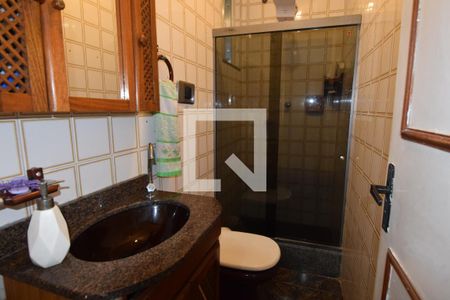 Casa para alugar com 200m², 3 quartos e 2 vagasBanheiro