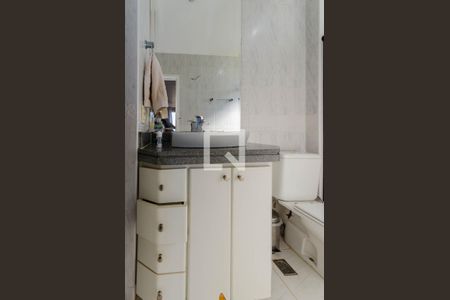 Apartamento à venda com 160m², 4 quartos e 4 vagasBanheiro suíte
