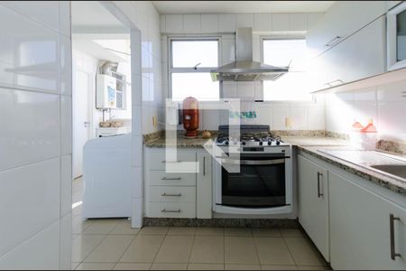 Apartamento à venda com 160m², 4 quartos e 4 vagasCozinha