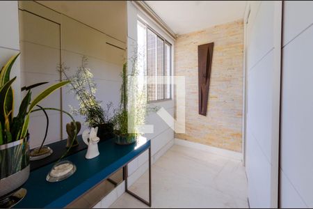 Apartamento à venda com 160m², 4 quartos e 4 vagasHall