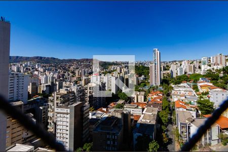 Apartamento à venda com 160m², 4 quartos e 4 vagasVista