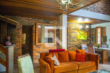 Sala de casa para alugar com 4 quartos, 200m² em Nonoai, Porto Alegre