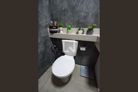 Apartamento para alugar com 70m², 2 quartos e 2 vagas Apartamento para alugar com 70m², 2 quartos e 2 vagasBanheiro