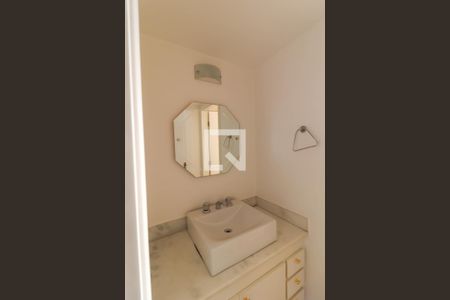 Apartamento à venda com 180m², 3 quartos e 3 vagasBanheiro