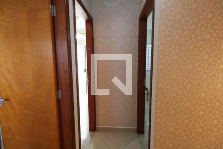 Casa de condomínio à venda com 123m², 3 quartos e 2 vagas Casa de condomínio à venda com 123m², 3 quartos e 2 vagasCorredor