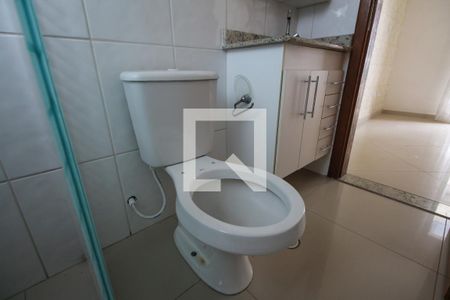 Casa de condomínio à venda com 123m², 3 quartos e 2 vagas Casa de condomínio à venda com 123m², 3 quartos e 2 vagasBanheiro da Suíte
