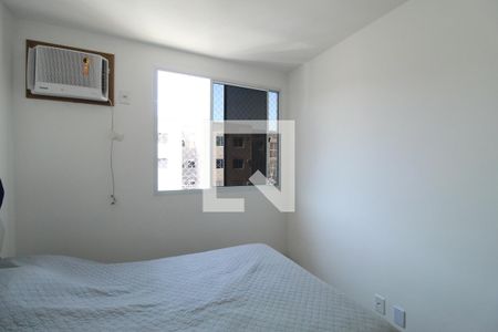 Quarto 1 de apartamento para alugar com 2 quartos, 45m² em Taquara, Rio de Janeiro