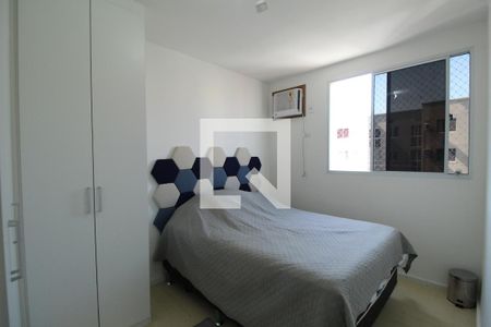 Quarto 1 de apartamento para alugar com 2 quartos, 45m² em Taquara, Rio de Janeiro