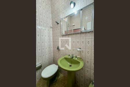 Casa à venda com 360m², 4 quartos e sem vaga Casa à venda com 360m², 4 quartos e sem vagaBanheiro