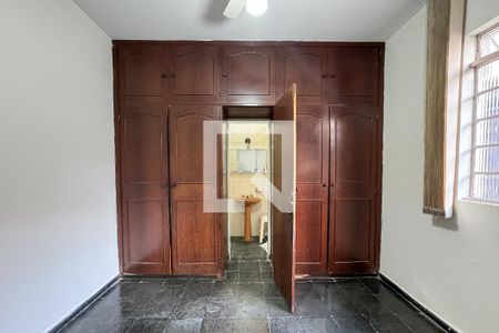 Casa à venda com 360m², 4 quartos e sem vaga Casa à venda com 360m², 4 quartos e sem vagaSuíte