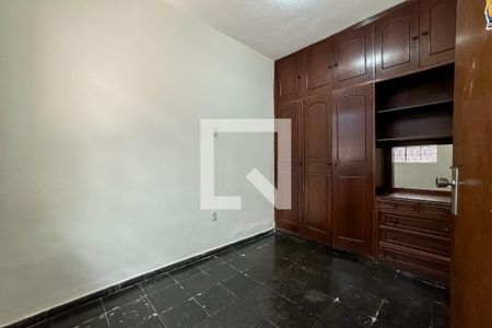 Casa à venda com 360m², 4 quartos e sem vaga Casa à venda com 360m², 4 quartos e sem vagaQuarto 2