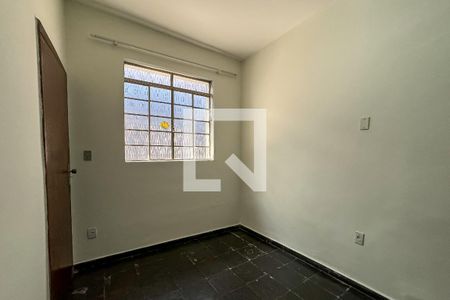 Casa à venda com 360m², 4 quartos e sem vaga Casa à venda com 360m², 4 quartos e sem vagaQuarto 2