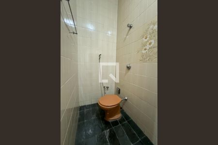 Casa à venda com 360m², 4 quartos e sem vaga Casa à venda com 360m², 4 quartos e sem vagaBanheiro da Suíte