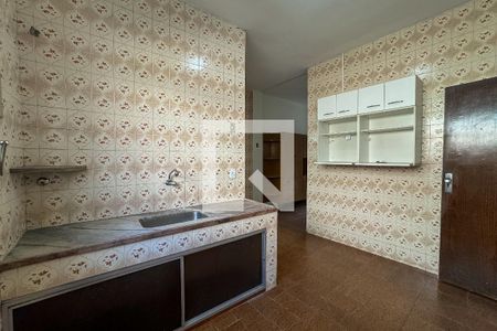 Casa à venda com 360m², 4 quartos e sem vaga Casa à venda com 360m², 4 quartos e sem vagaCozinha