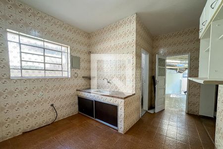 Casa à venda com 360m², 4 quartos e sem vaga Casa à venda com 360m², 4 quartos e sem vagaCozinha