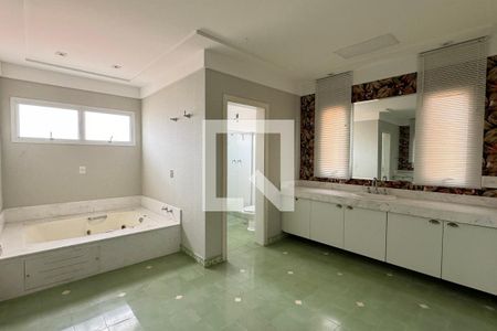 Casa de condomínio para alugar com 1100m², 3 quartos e 8 vagasBanheiro da Suíte 3