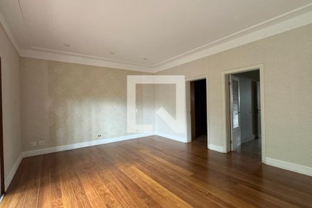 Casa de condomínio para alugar com 1100m², 3 quartos e 8 vagasSuíte 3