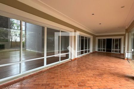 Casa de condomínio para alugar com 1100m², 3 quartos e 8 vagasVaranda gourmet