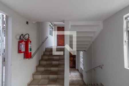 Apartamento para alugar com 60m², 2 quartos e 1 vaga Apartamento para alugar com 60m², 2 quartos e 1 vagaÁrea Comum - Escadas