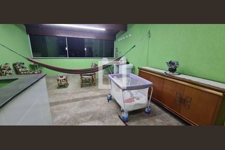 Casa à venda com 250m², 4 quartos e 2 vagasÁrea de Serviço